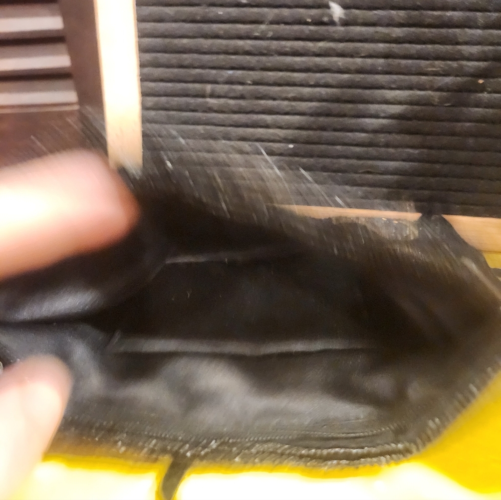 Vintage Black and Gold Beaded Clutch - Picture 4 of 4